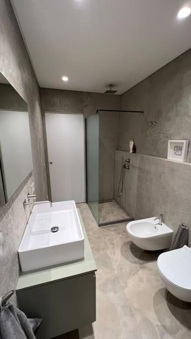 Duca Dei Navigli - Luxury Apartment In Милан Экстерьер фото
